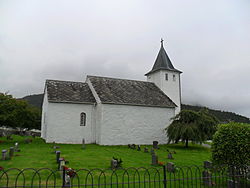 Вид на деревенскую церковь