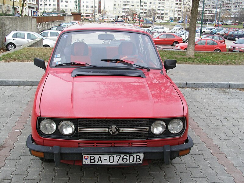 File:ŠKODA 120 LS front.JPG