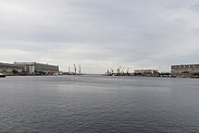 Nikolskoe mouth, the Zvyozdochka factory is on the right bank, the Sevmash factory is on the left bank