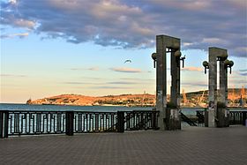 Vista de Tepe-Oba desde el terraplén de Feodosiya