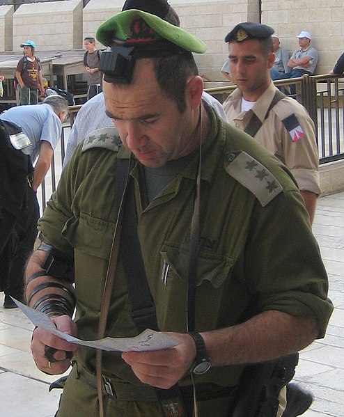 File:המחט עציון לשעבר אלמ ערן מקוב (cropped).jpg