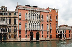 The palazzo Pisani Moretta by the Canal Grande. 0 Venise, palazzi Tiepolo Passi, Pisani Moretta et Grand Canal.JPG