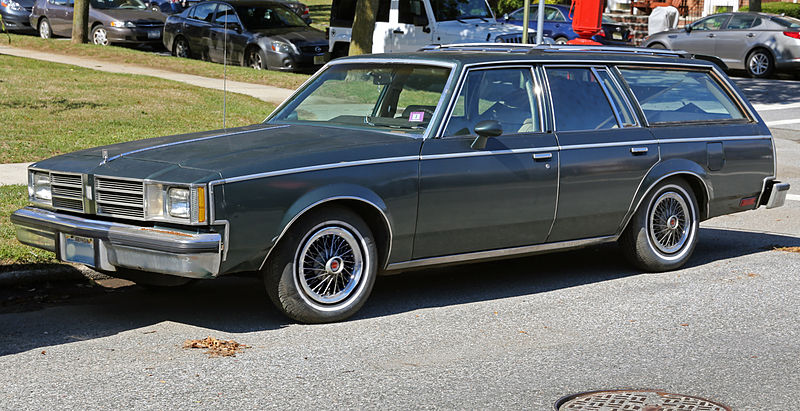 File:1981 Oldsmobile Cutlass Cruiser diesel front.jpg