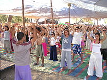 People learn Falun Gong exercises in Israel 1 Bereshit.jpg