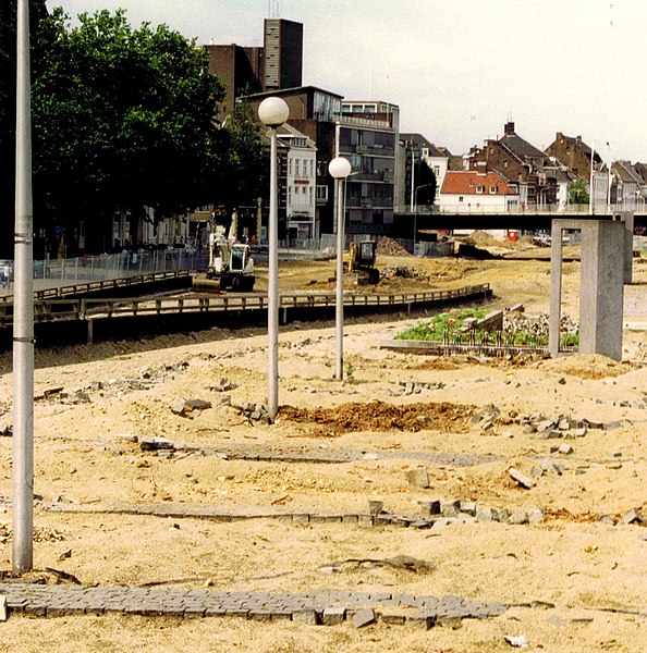 File:20010708 Maastricht; Maasboulevard under reconstruction, seen from Sint-Servaasbrug.jpg