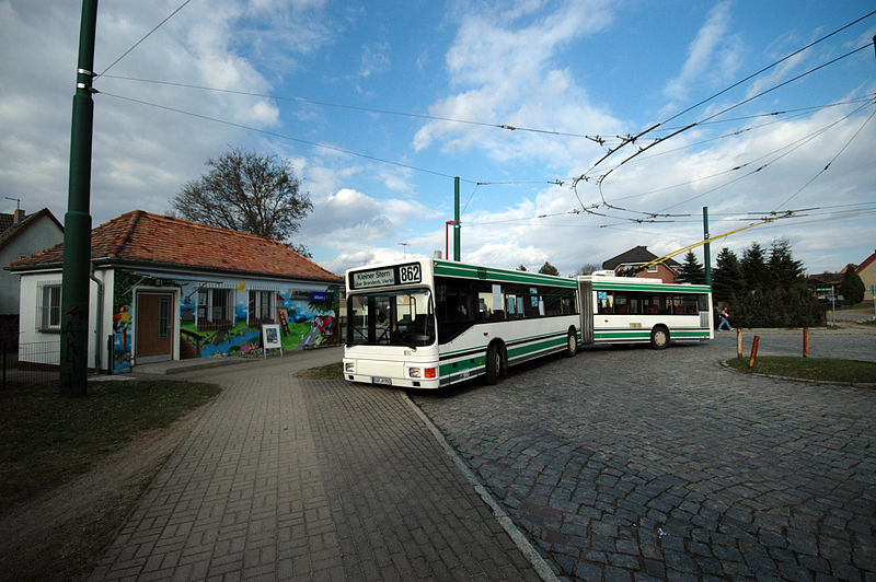 File:2011-04-04-obus-ebw-by-RalfR-03.jpg