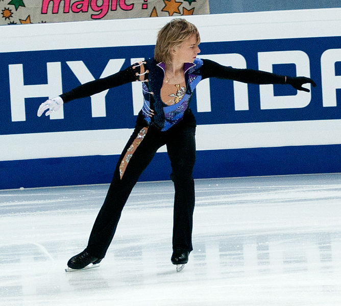 File:2011 Figure Skating WC Artur Gachinski (2).jpg