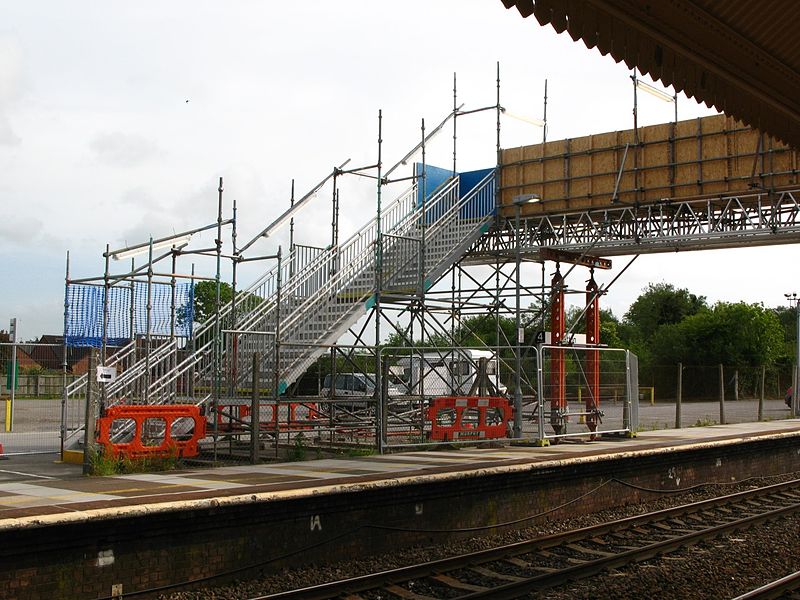 File:2011 at Yatton station - temporary footbridge.jpg