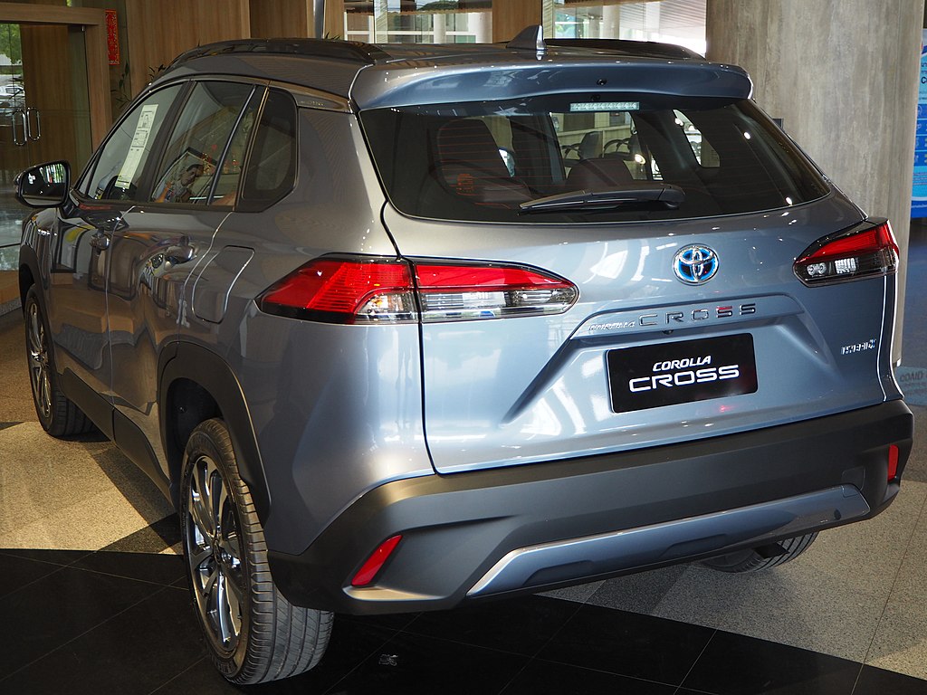 File:2020 Toyota Corolla Cross Hybrid Premium Safety (Rear).jpg