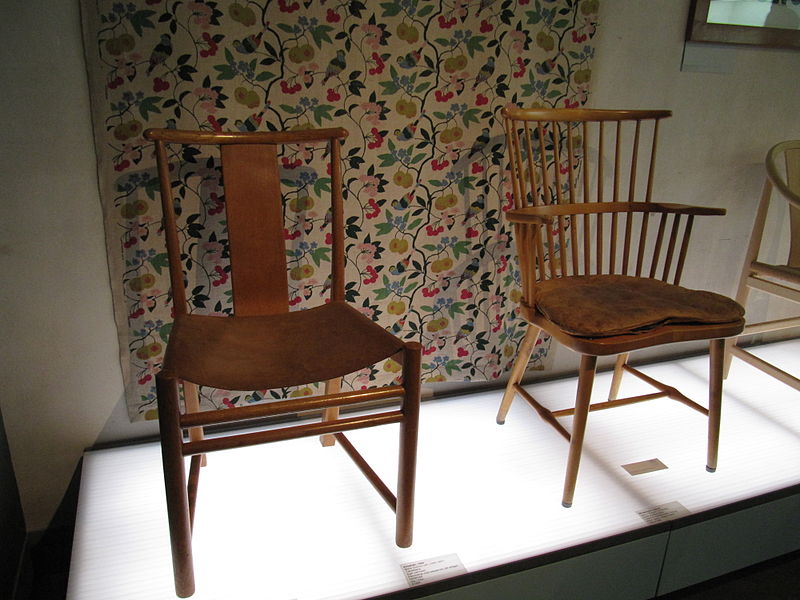 File:Arne Jacobsen - first chairs.jpg