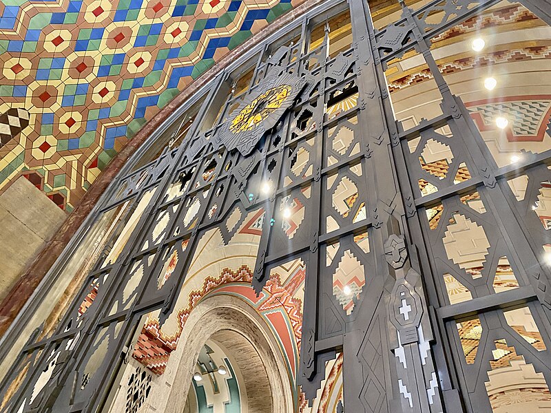 File:Banking Hall Entrance, Guardian Building, Griswold Street, Detroit, MI - 53027555598.jpg