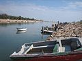 Barcos de pescadores en la desembocadura del río Segura, en Guardamar.jpg