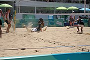 Deutsch: Beachvolleyball bei den Olympischen Jugendspielen 2018; Tag 11, 17. Oktober 2018; Jungen, Spiel um Platz 3 – Argentinien-Ungarn 2:0 (21–15/21–15) English: Beach volleyball at the 2018 Summer Youth Olympics at 17 October 2018 – Bronze Medal Match – Argentina-Hungary 2:0 (21–15/21–15)