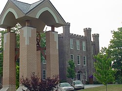 Qo'ng'iroq minorasi-wesleyan.JPG