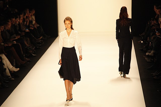 Fashion show - Wikipedia