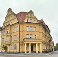 Białogard, nowy ratusz, ob. bank PKO (dec. dom), 1923-1924. Zabytkowy budynek białogardzki - widok od strony głównego wejścia.