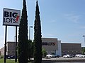 Big Lots, Shops on the Circle