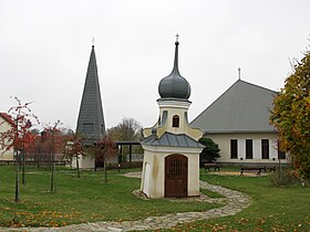 Blízkov - náves a kaple svatého Jana Nepomuckého obr02.jpg