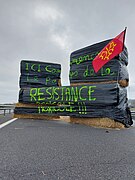 Improvised road blockage in January 2024 by the FNSEA in Occitania at L'Isle-Jourdain