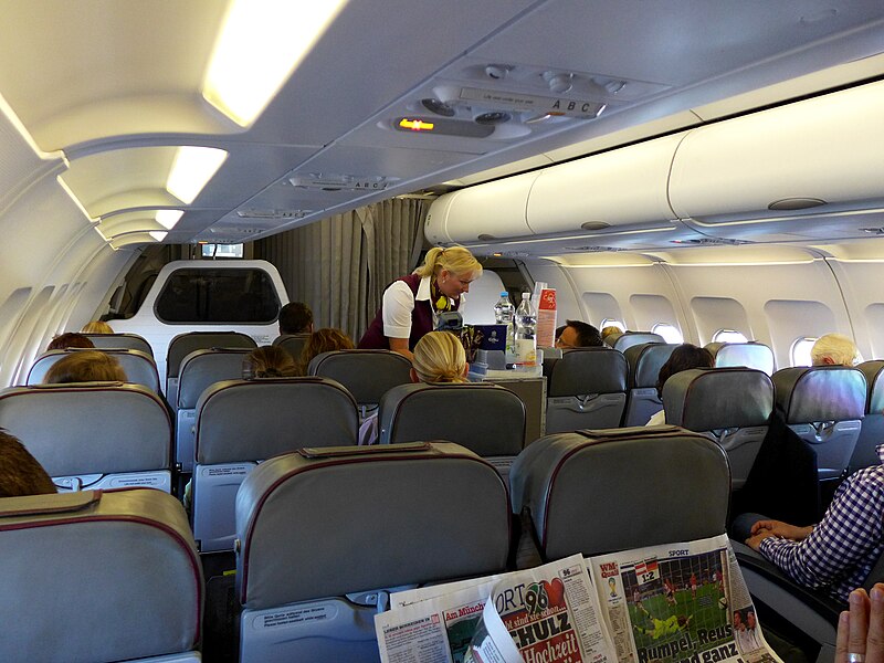 File:Bordservice bei Germanwings.jpg