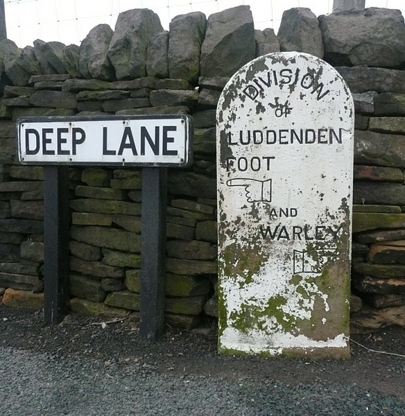 File:Boundary Stone, Deep Lane, Luddenden Foot - Warley - geograph.org.uk - 1170058.jpg