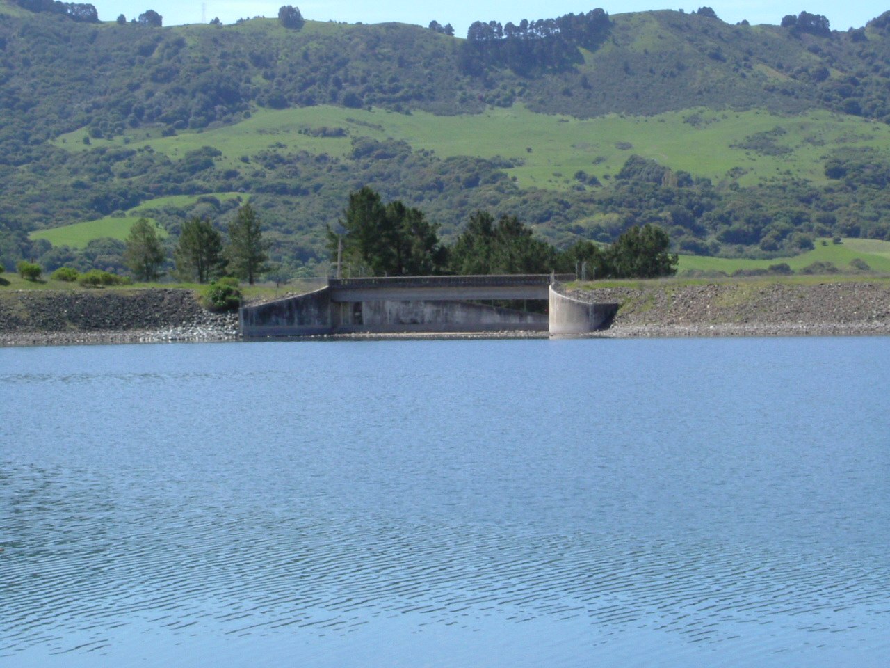 Водохранилища информация. Сан Пабло река. Цалка водохранилище. Tsalka Water Reservoir.
