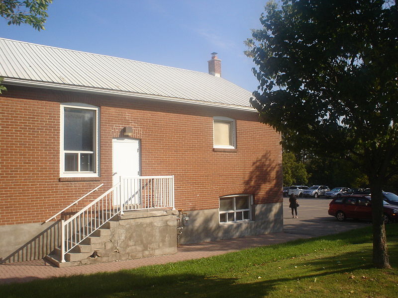 File:Buttonville Women's Institute Community Hall side door view.jpg