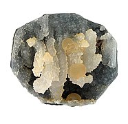 Fluorit in kalcit na stalaktitih iz kremena