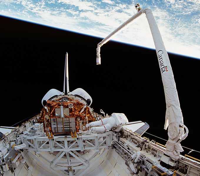 File:Canadarm 1 - STS-72.jpg