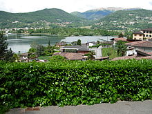 A part of the village and the lake of Lugano CarabiettaLago.JPG