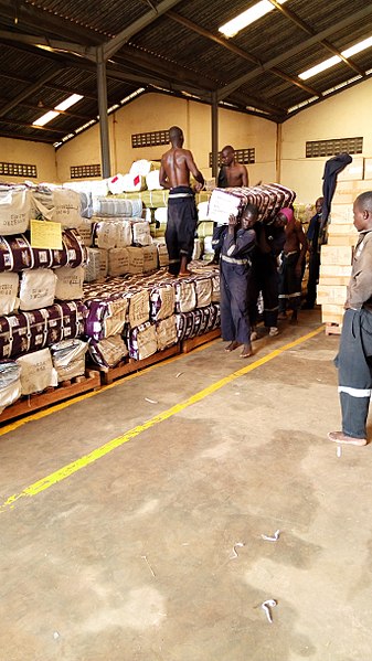 File:Carrying bales in the Warehouse 7.jpg