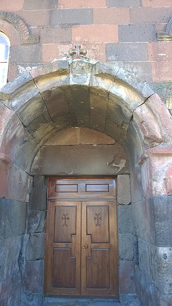 File:Catholic St. Krikor Church, Aruch.jpg