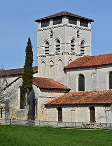 Chancelade 24 Clocher de l'église 2014.jpg