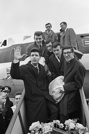 Cliff Richard (bottom left) and the Shadows in 1962, anticlockwise from right: Hank Marvin, Jet Harris, Brian Bennett, and Bruce Welch.