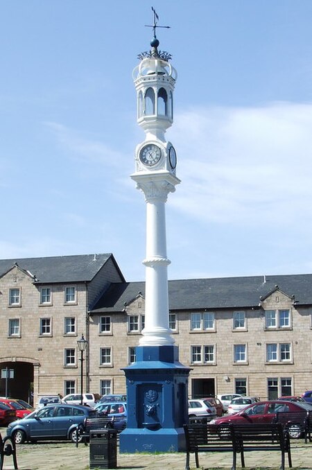 ไฟล์:Clock tower - geograph.org.uk - 419209.jpg