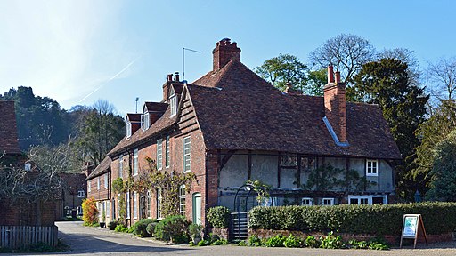 Cottages, Hambleden, Buckinghamshire-geograph-4852291-by-Oswald-Bertram