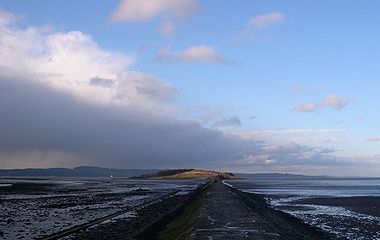 Isla de Cramond y el acceso a pie visto desde la orilla