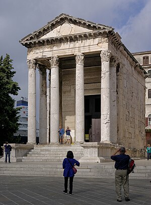 Augustus tempel 2013.
