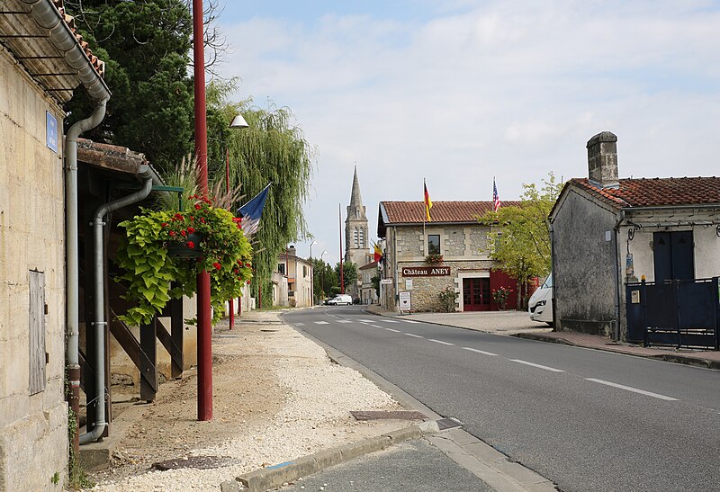 File:Cussac-Fort-Médoc.jpg