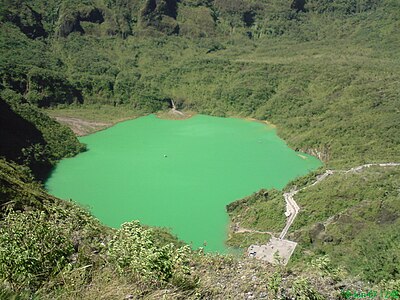 Danau_Kawah_Gunung_Kelud_-_panoramio