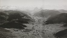 Aerial view from 2000 m by Walter Mittelholzer (1928) ETH-BIB-Einsiedeln, Alptal, Mythen, Urneralpen v. N. aus 2000 m-Inlandfluge-LBS MH01-005606.tif