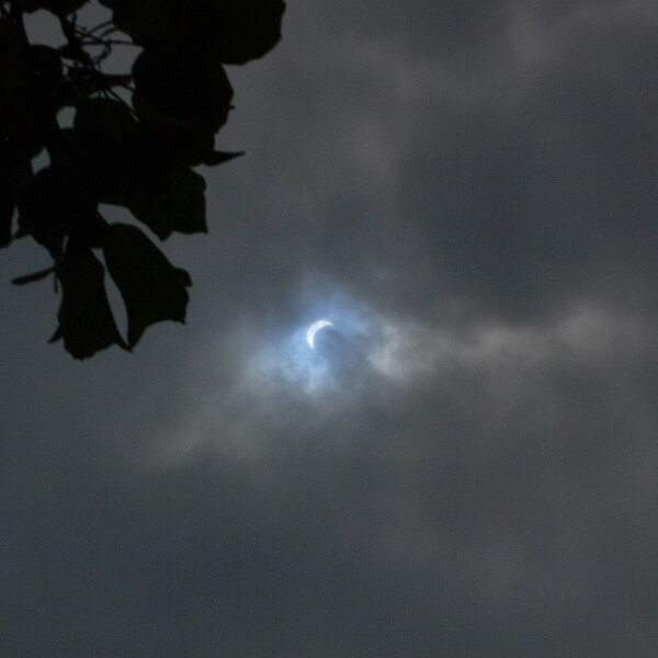 File:Eclipse in Ena, Japan (3746732630).jpg