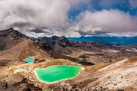 Emerald Lakes, New Zealand.jpg