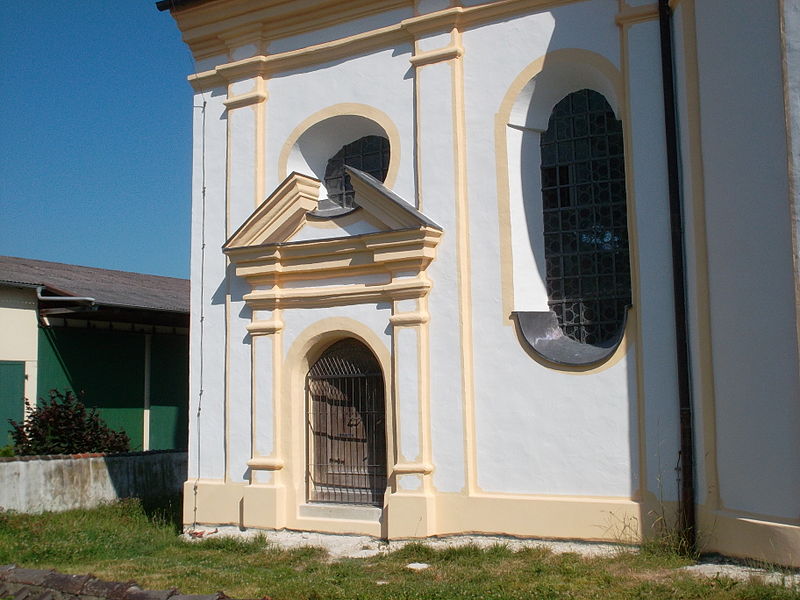 File:Erding-Pretzen-Kirche-01.jpg