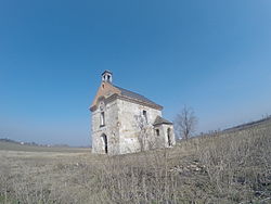 A pusztaszikszói kápolna romos épülete 2015-ben