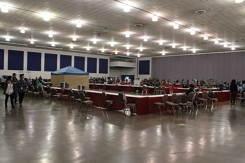 File:FanimeCon 2012 175 (7294567156).jpg