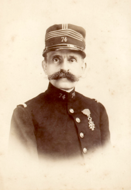 Ferdinand Walsin Esterhazy en uniforme du 74e d'infanterie.png