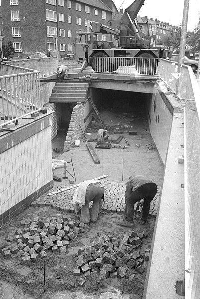 File:Fußgängertunnel Stoschstraße unter dem Ostring im Bau (Kiel 67.504).jpg