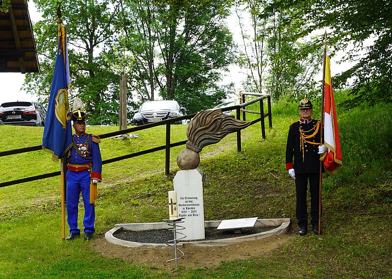 File:Gedenkstein des Gendarmeriekorps in Kärnten (1849 - 2005), Kärnten.jpg