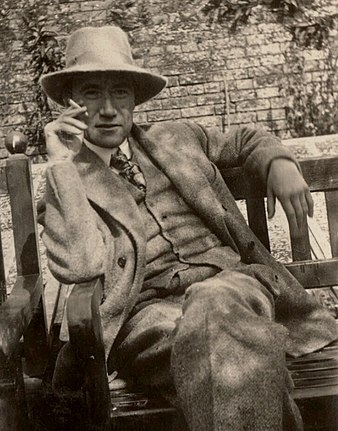 Gide 1920 cropped.jpg